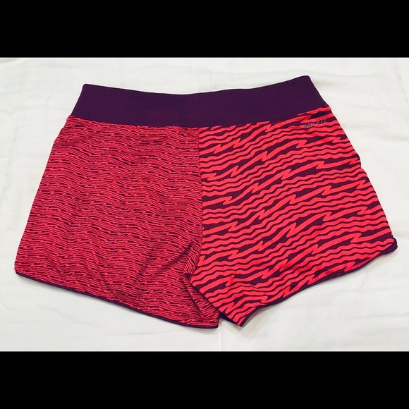 Nike Dri-Fit Girls Shorts - Picture 2 of 4